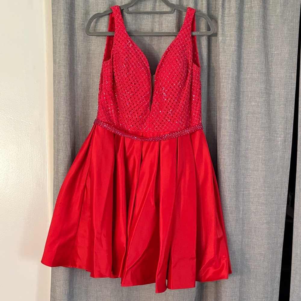 Vienna Prom Vibrant Red Sleeveless Dress